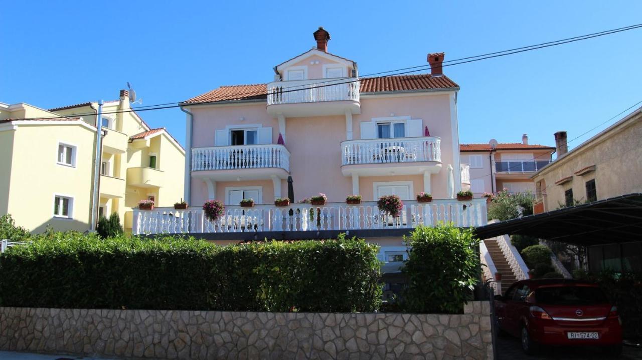 Apartments Ravlic Ana Malinska Exterior photo
